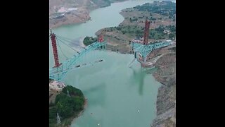 Puente en construcción colapsa en China: 12 fallecidos confirmados