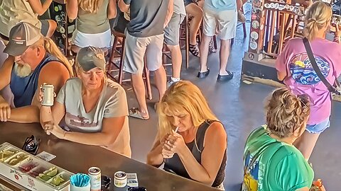 Candid Sexy Smoking Woman 711