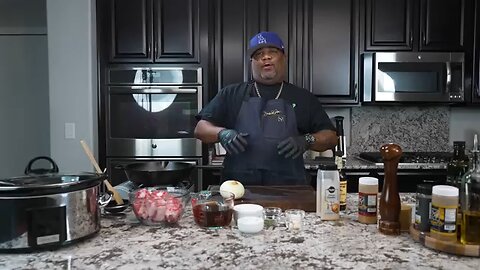 WATCH THIS!! Smothered OX Tails