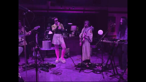 PINK HILL 🏄 SURF SMOKO