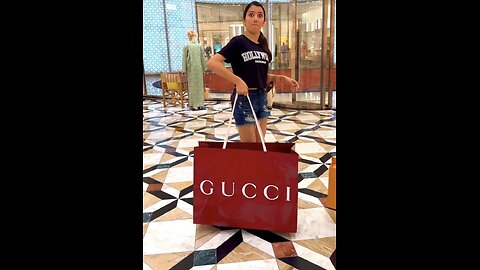 Gucci se Kari Bahut saari shopping