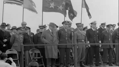 HERBERT HOOVER REVIE... - HERBERT HOOVER REVIEWS 1ST CAVALRY DIVISION, ATSUGI, JAPAN; - 111-adc-5912