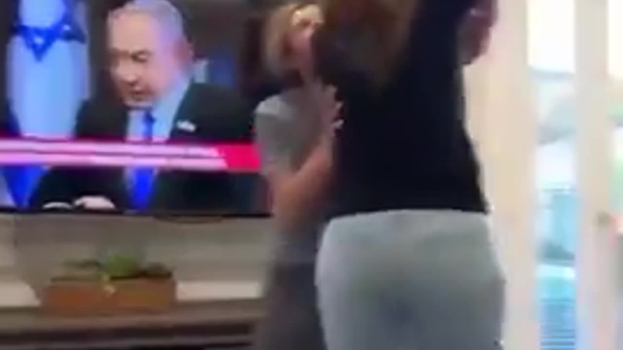 I think the world is turning on Benjamin Netanyahu？？