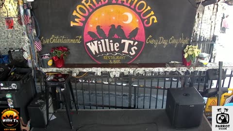 LIVE Music Everyday!