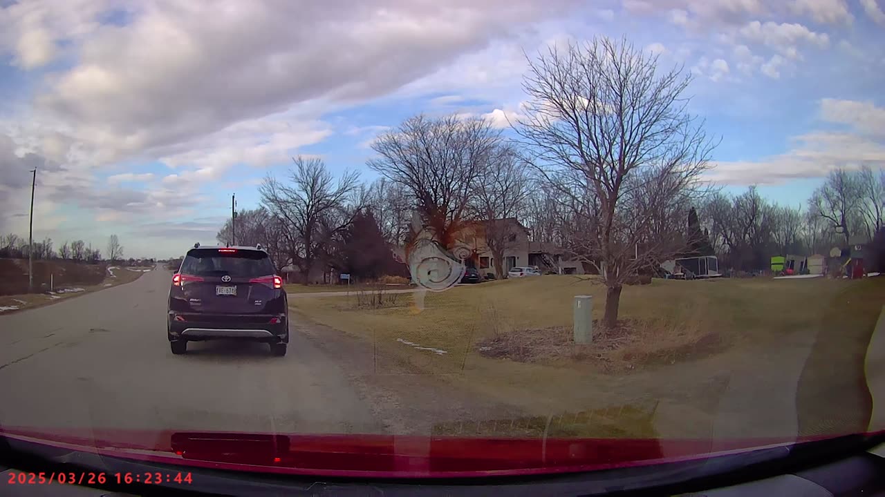 SUV Bumpers Crash Over Turning Confusion