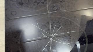 Borderless glass-ceramic cook tops are not the brightest idea