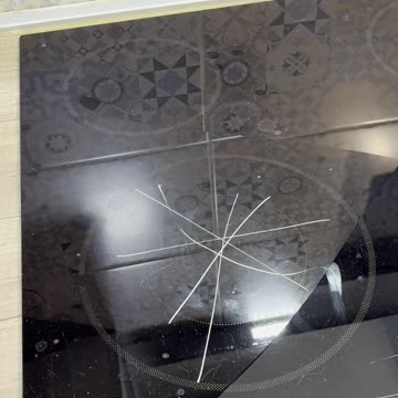 Borderless glass-ceramic cook tops are not the brightest idea