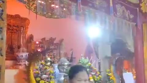 Vietnamese Spirit Possession Ritual – CHAU VAN Performance