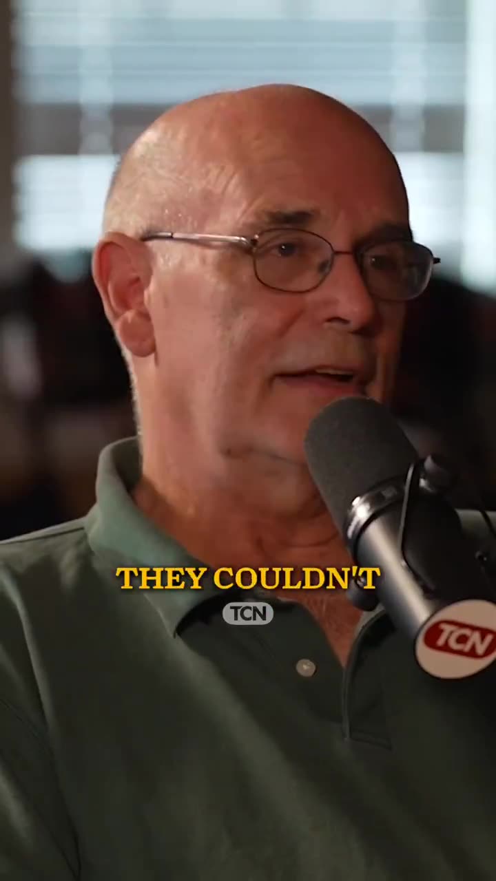 David Collum tells Tucker Carlson that if the contents of Anthony Weiner’s laptop were ever exposed