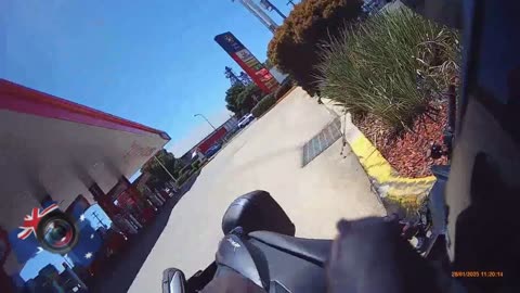 Aussiecams - Rider down after Kia driver charges in the driveway at this Caltex servo
