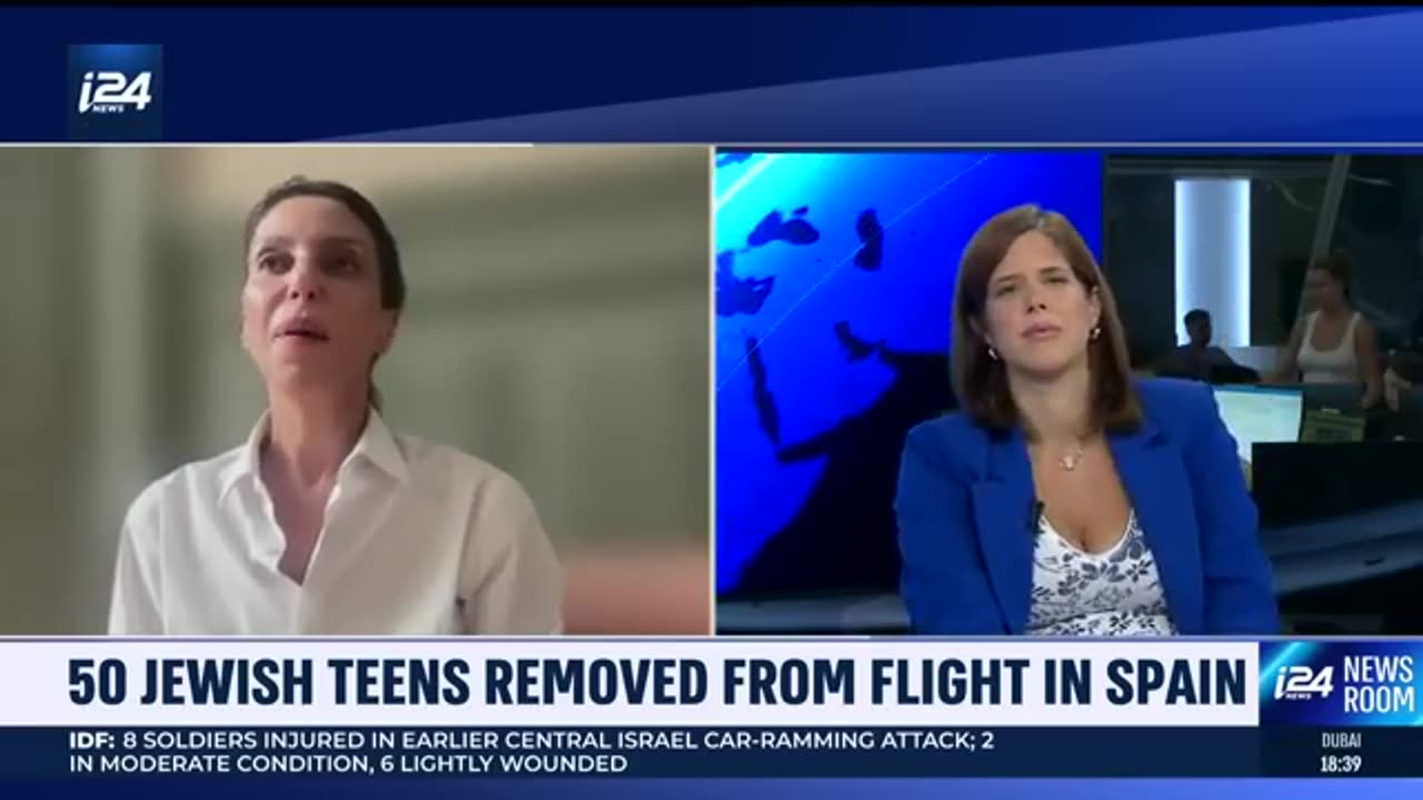 50 Jewish teens removed from flight in Spain