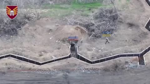Ukrainian Paratrooper Tossing Anti-Tank Mined Explosives Into Russian Bunker(Insane)