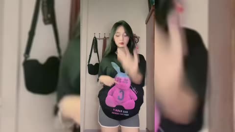 🌿 Quiet Spring Streets of Paris