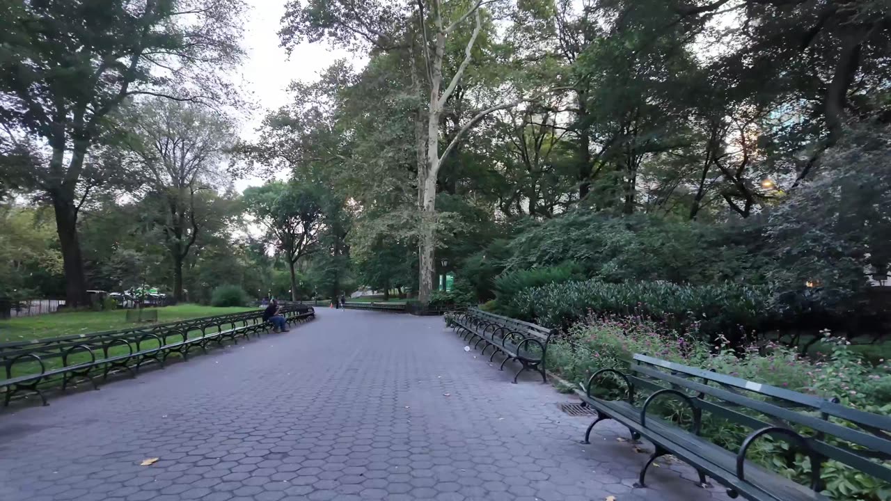 🗽 NYC Live 🔴 Walk (Chat on YouTube)