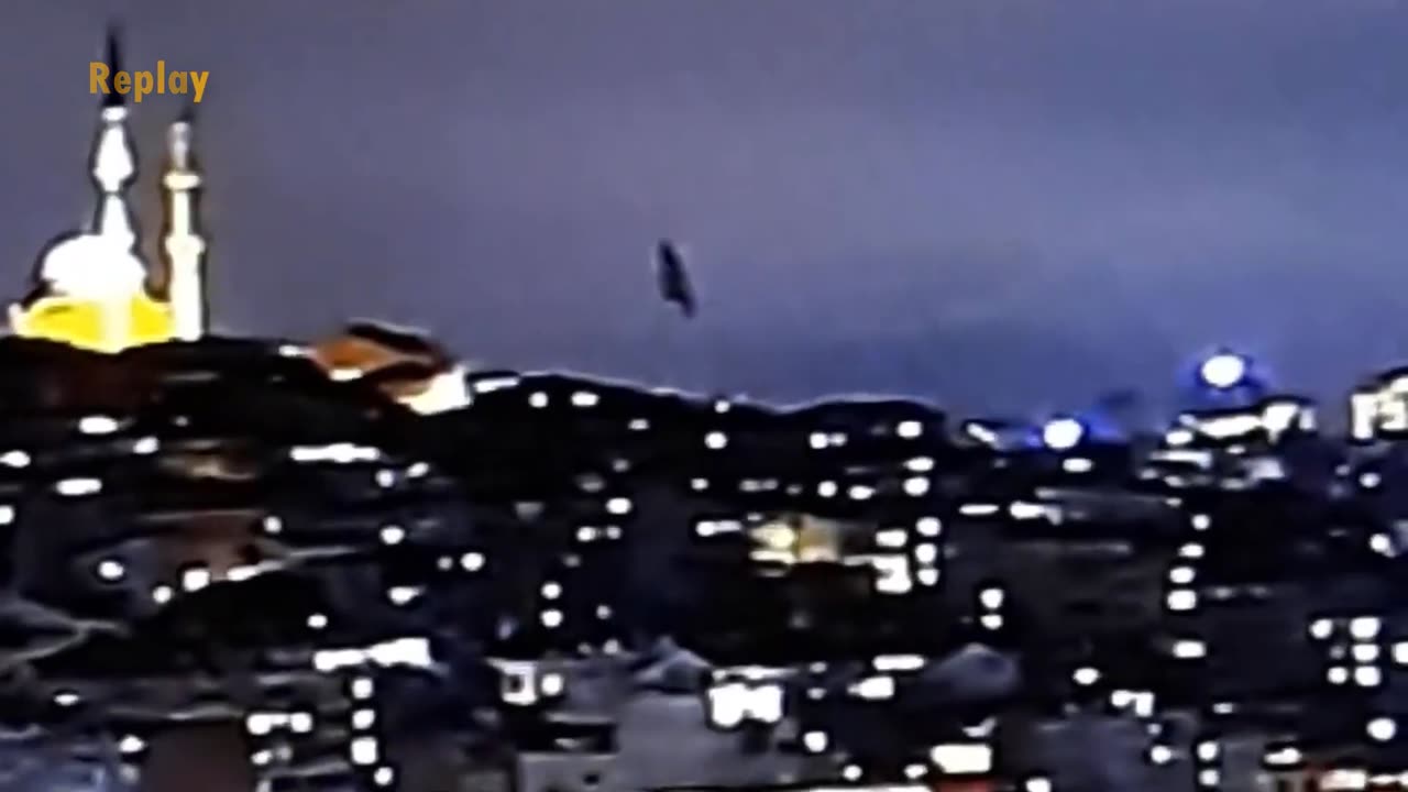 Un objet étrange a été aperçu près d'une mosquée à Istanbul