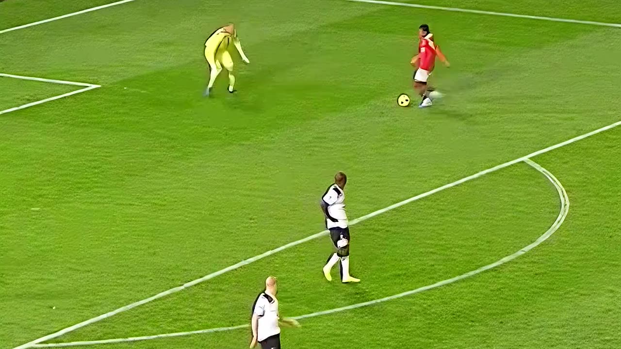 1000 IQ Moment Football ⚽⚽🏈🏈