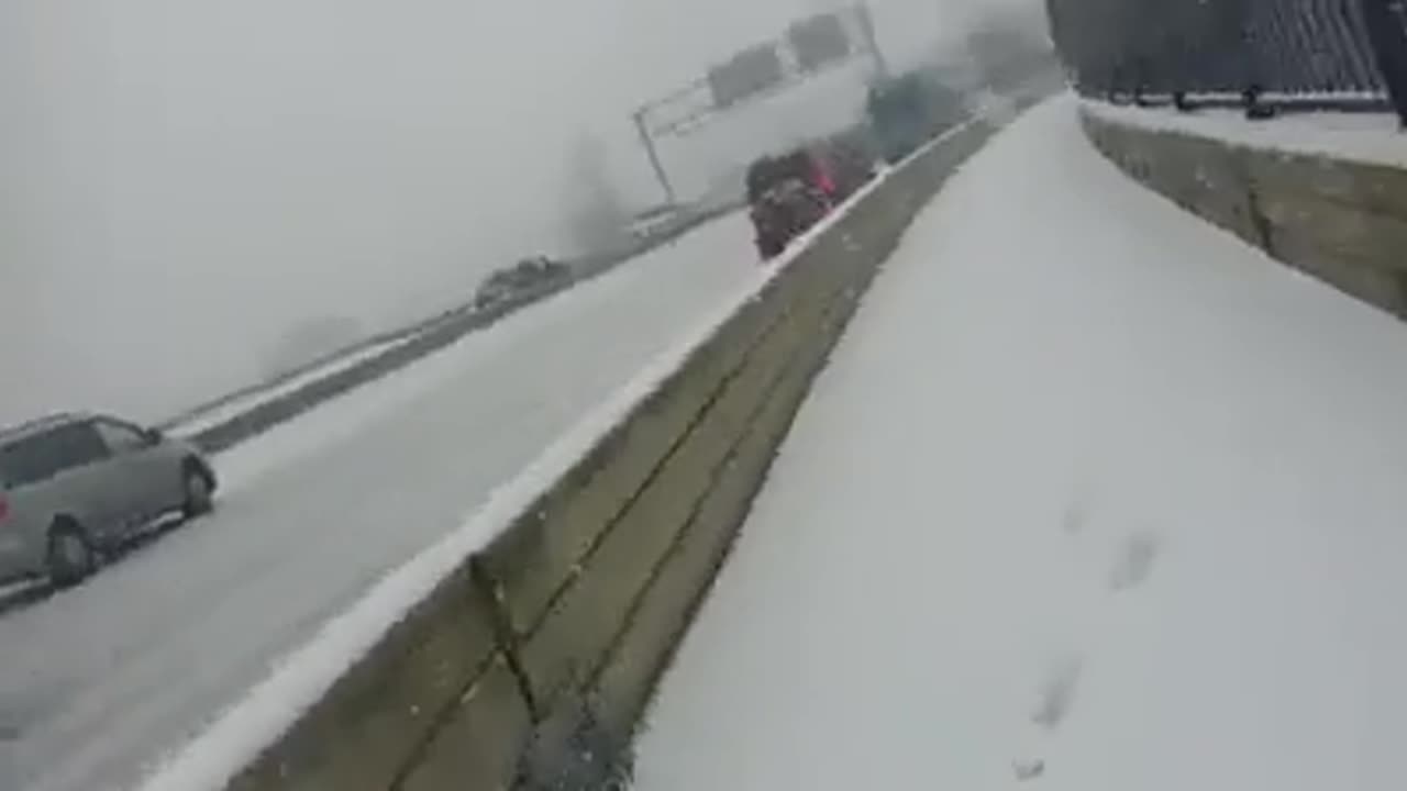 Mendota Bridge Minnesota - 61 car pileup