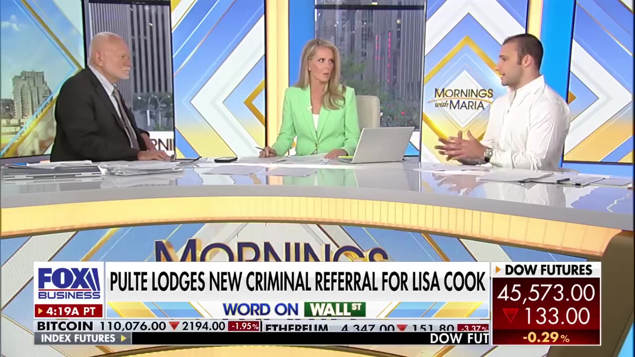 "HIGH STAKES BATTLE": Lisa Cook receives her second criminal referral from the Trump administration