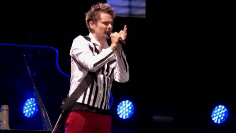 The 2nd Law (Unsustainable) / Supremacy - Muse (live)