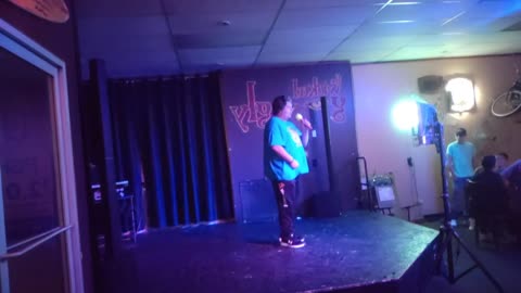 AUTISTIC MAN KILLS ELVIS PRESLEY- BLUE SUEDE SHOES LIVE COVER