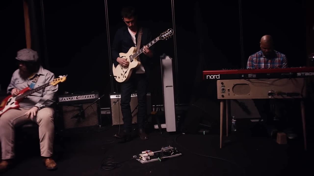 Alabama Shakes - Over My Head