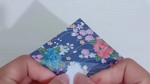 Step-by-Step: Fold a Paper Tetrahedron