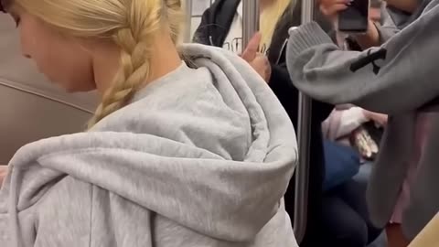 Pickpockets caught in Paris Metro! Unmasking the Crafty Fingers