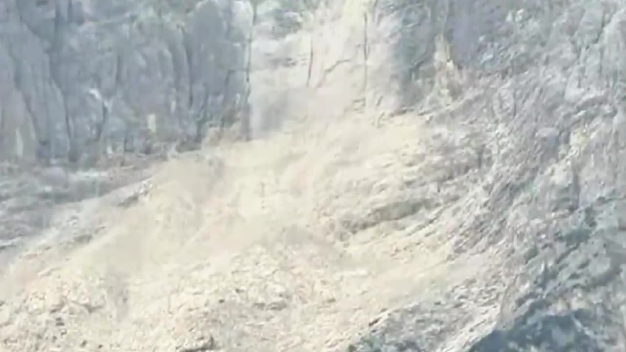 SESUV KAMENÍ V ITÁLII 14.6.2025