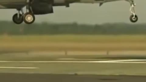 Crazy Boeing X-32 Fighterjet Hovers Like a Bee #AeroArduino