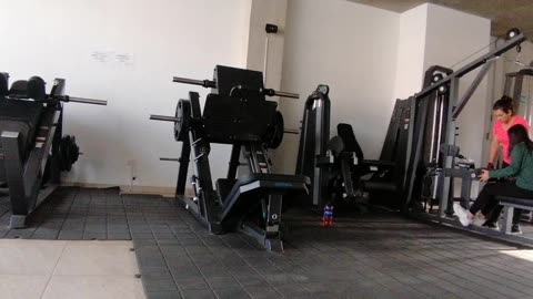 Leg Day at the Gym | Strength and Muscle Growth | December 22, 2025