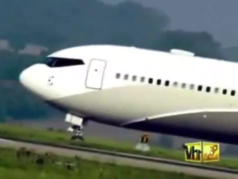 This VH1 promotional/hype video from 2007 for Jeffrey Epstein is absolutely insane.