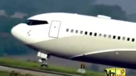 This VH1 promotional/hype video from 2007 for Jeffrey Epstein is absolutely insane.
