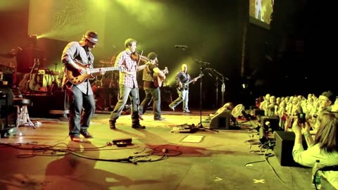 America The Beautiful (Samuel Ward & Katharine Bates cover) / Chicken Fried - Zac Brown Band (live)