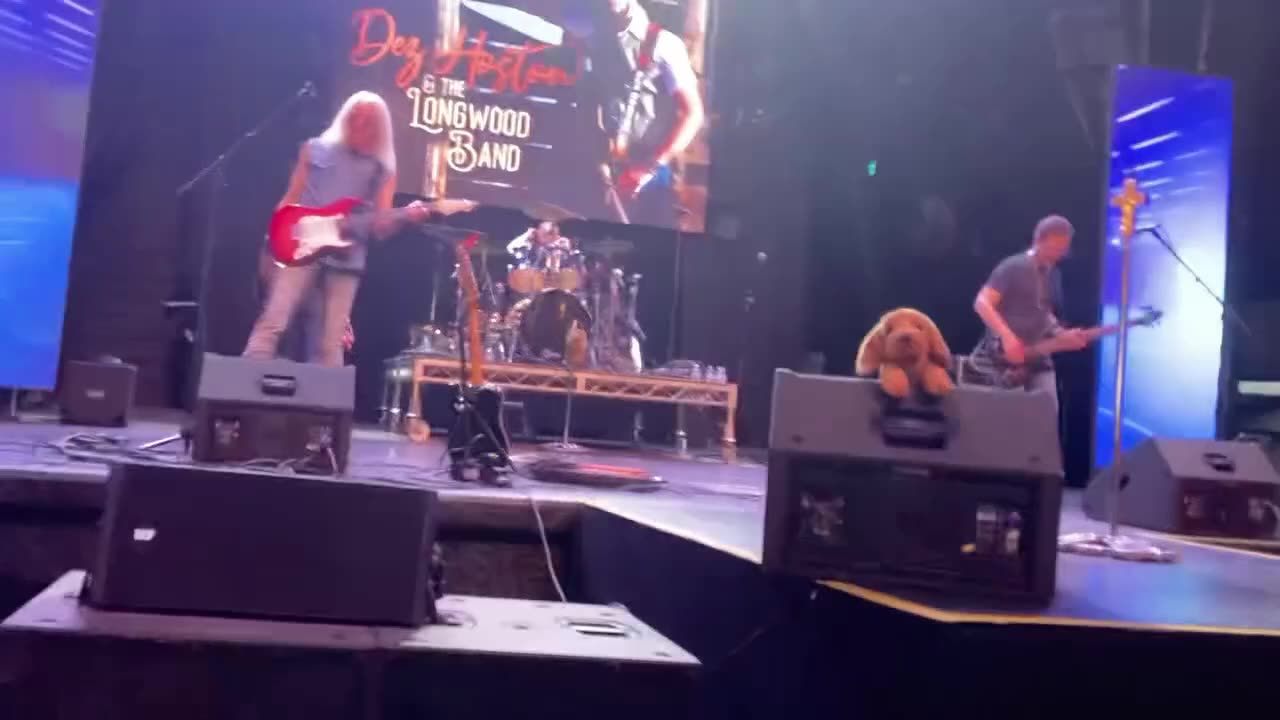 4/14/25 - Dez Hoston - Live at The Fremont Street Experience Las Vegas, NV