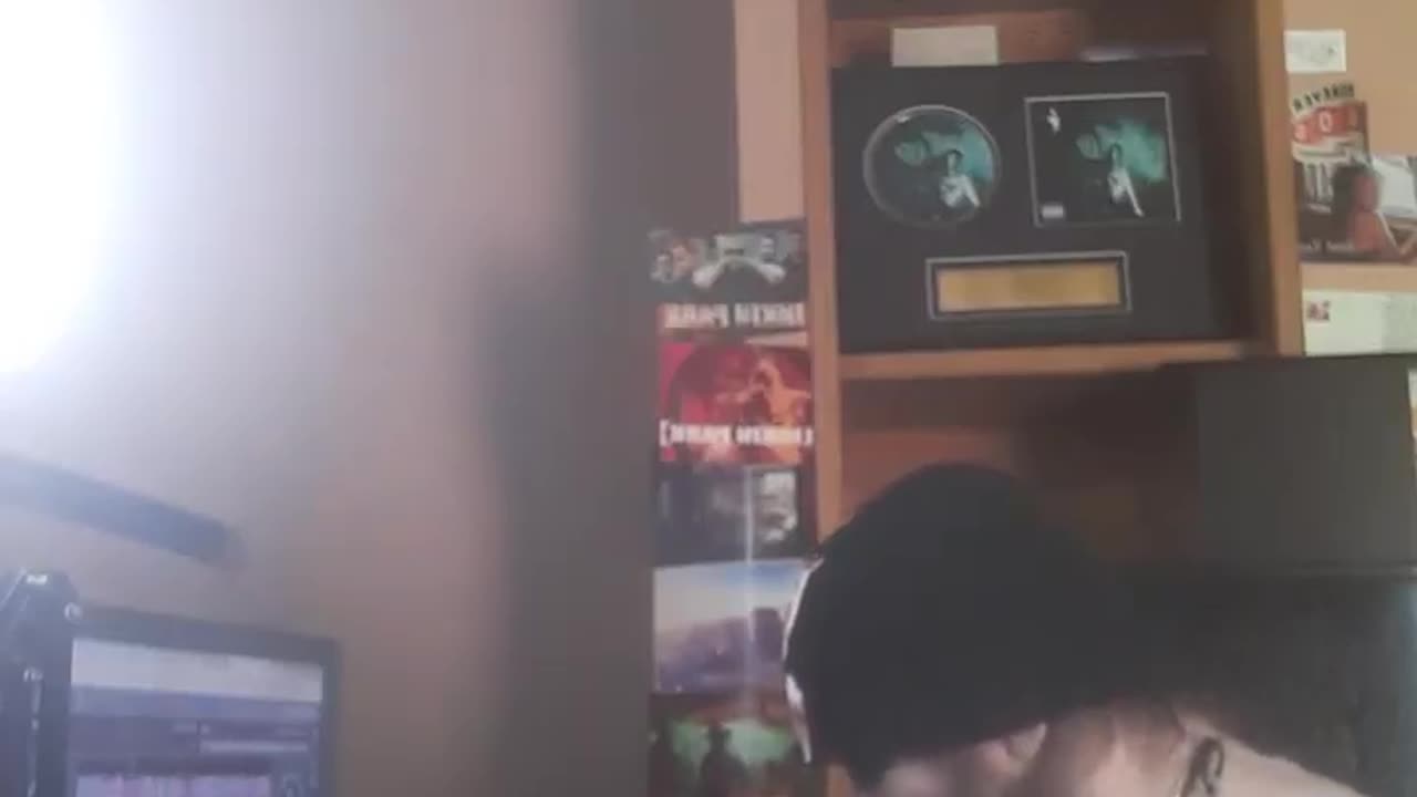 [02May25] Cyraxx pretends to be a DJ and butcher songs (Trash)