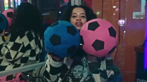Ella Mai - Boo'd Up Official Music Video
