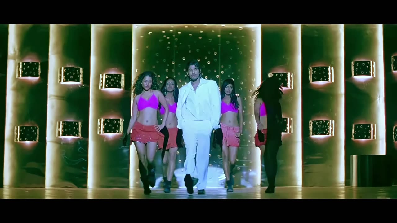 Gili Giliga 4K Video Song Desamuduru Allu Arjun_Hansika Motwani _4k remastered(4K_HD)