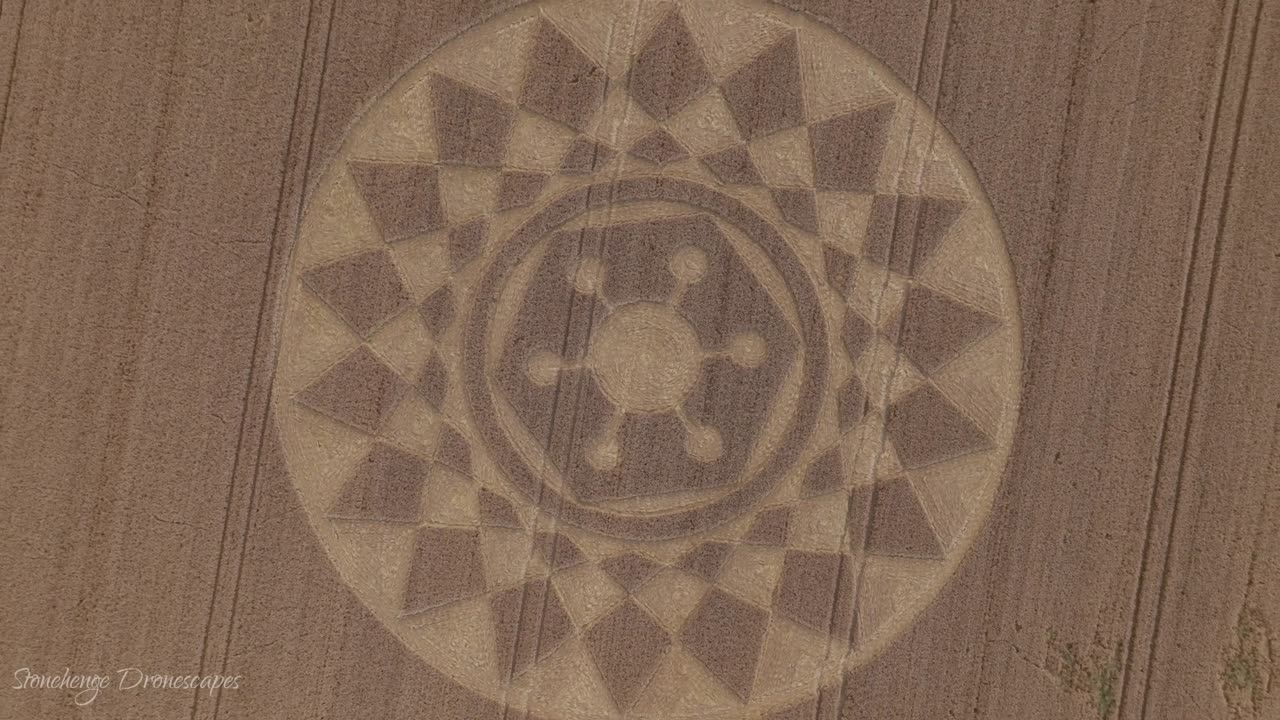 Crop Circle Roundway Hill près de Devizes, Wiltshire 13 08 23
