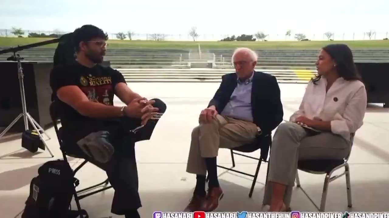 Hasan asked AOC one question before she got out