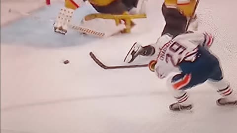 McDavid torches jack to feed Leon for the ot victory