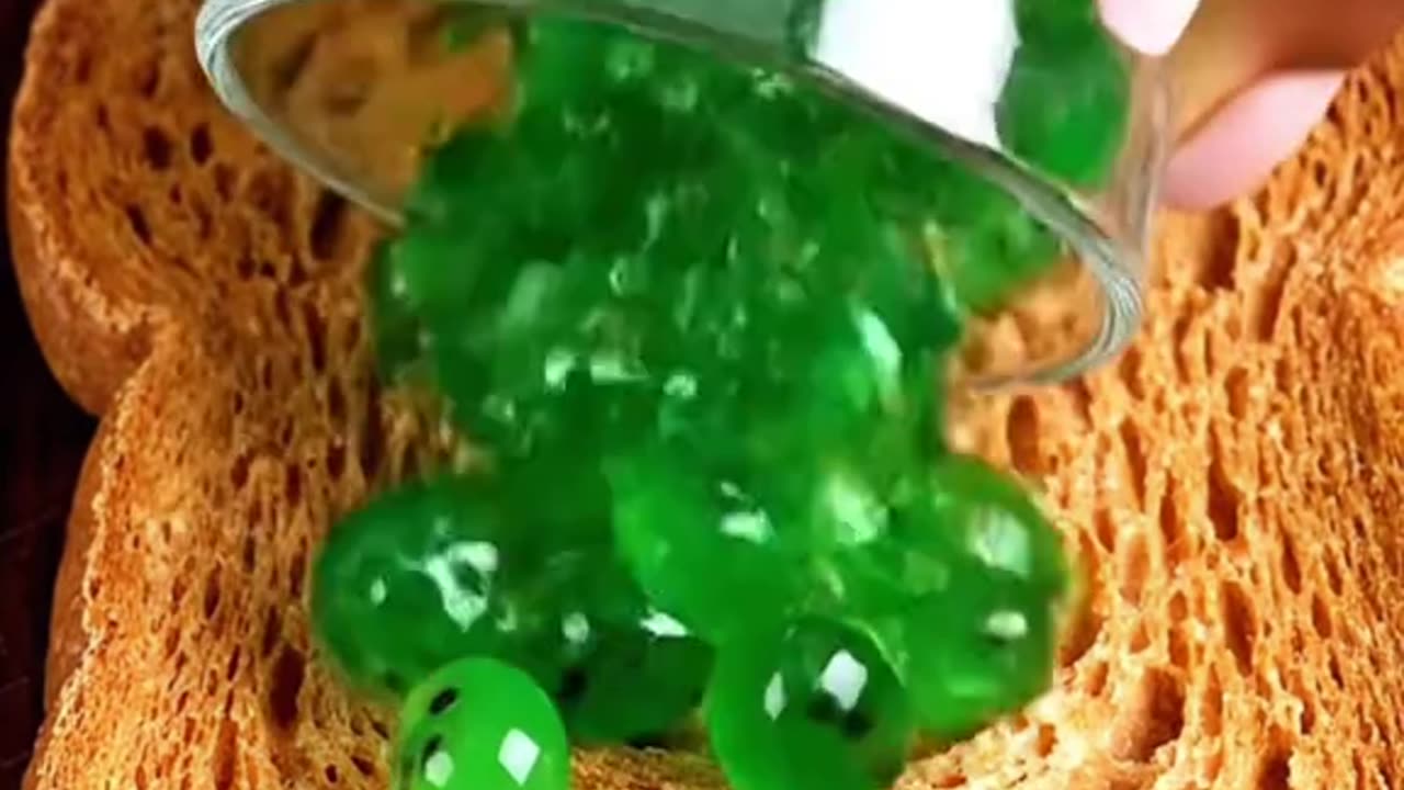 Spreading Different Kiwis Onto Toast #oddlysatisfying #pickone #asmrvideo #asmr