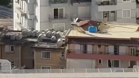 VIDEO/ U sëmur gjatë udhëtimit, 67-vjeçari dërgohet me helikopter drejt Tiranës