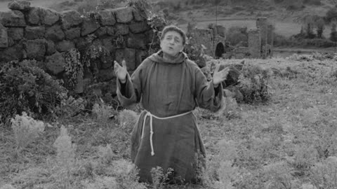UCCELLACCI E UCCELLINI - Totò