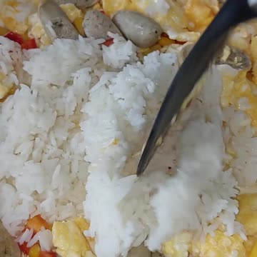 3 Eggs + Weißwurst Fried Rice. 🍚🍳🥬🥕 #Three3Eggs #3eggs #Bayashi_TV #GezundeRezepte #PanlasangPinoy