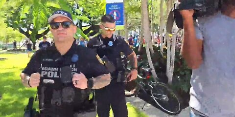 IP2 Stories - Crack Sparrow Argues With Protestors & Talks To The News During No Kings Protest