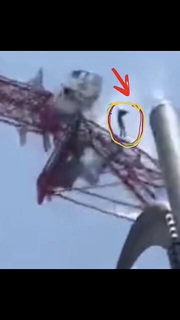 CRANE OPERATOR-”CRANE” COLLAPSED🏗️🌆📸FROM SKYSCRAPER DURING 6.4 EARTHQUAKE🏗️🧗‍♂️🌇💫