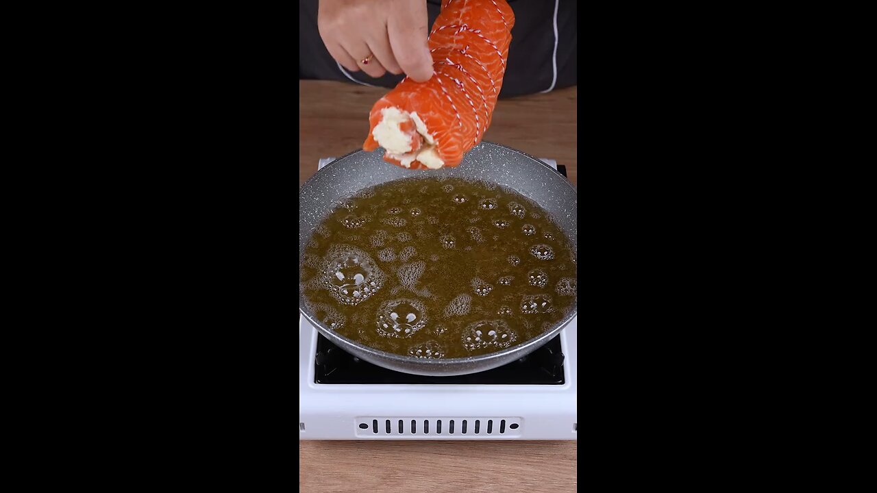 I learned this trick with a friend from Italy, now I only make this classic Italian salmon