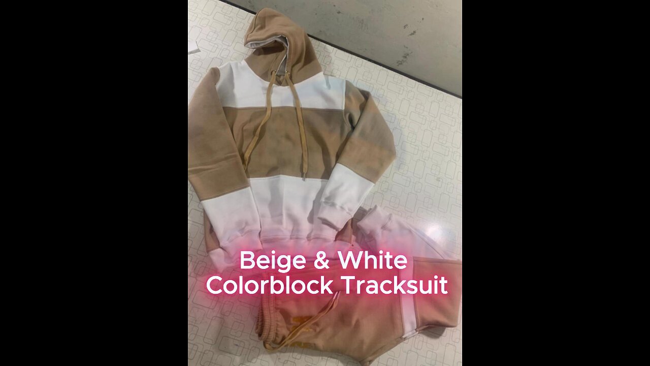 Cozy Meets Trendy: Colorblock Tracksuit