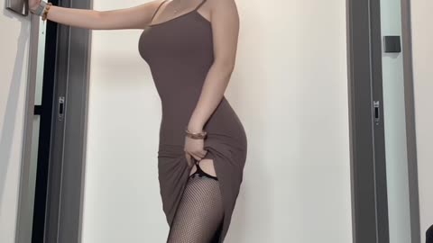 Magnetic Ebony Tights Vibrant Model Pose | Daily Beauty EP 1069