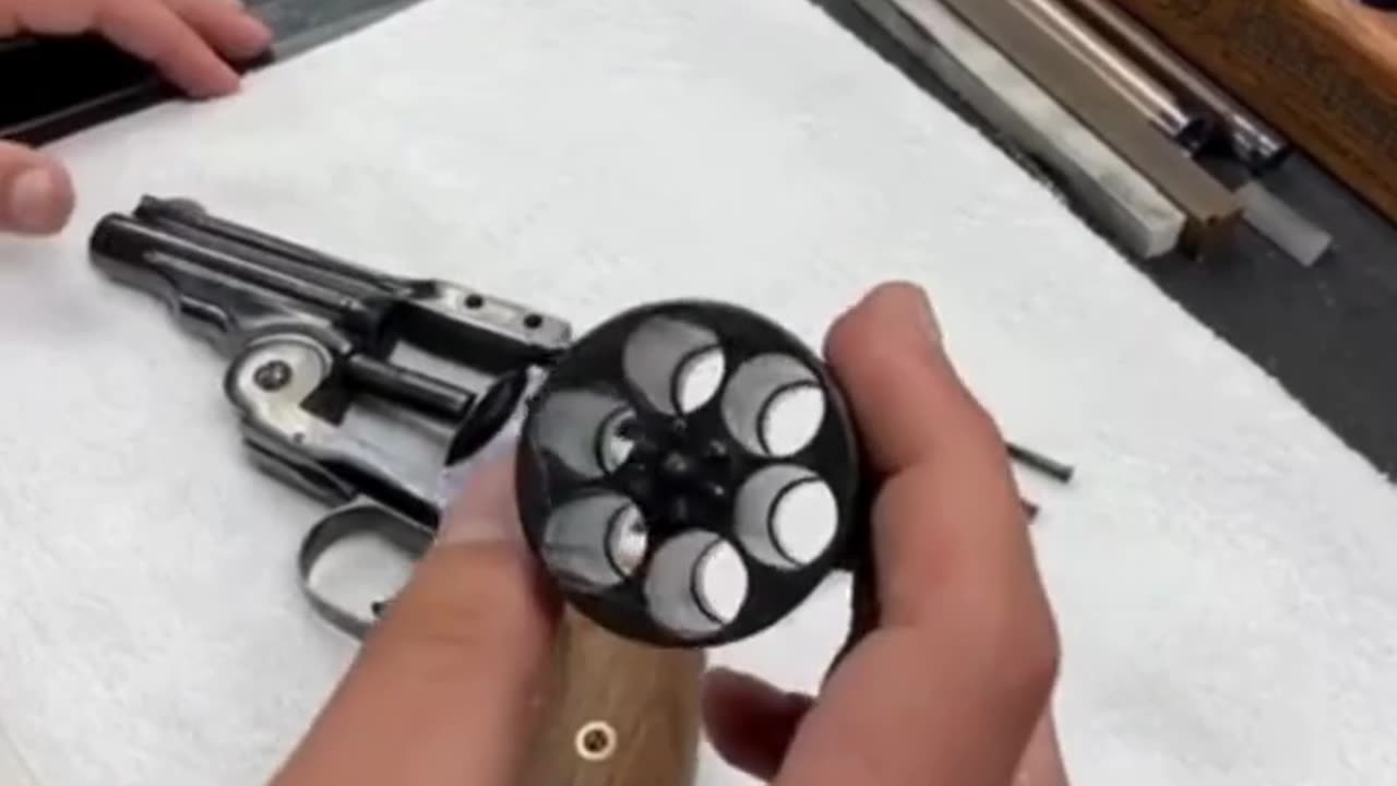 HOW TO REMOVE A CYLINDER ON A UBERTI